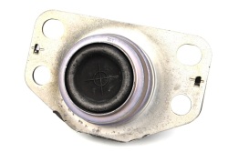 Подушка двигуна Renault Kangoo I / Clio II 1.9D + 1.4 + 1.6 16V (R, права, прямокутна) Подушка двигуна Renault Kangoo I / Clio II 1.9D + 1.4 + 1.6 16V (R, права, прямокутна)