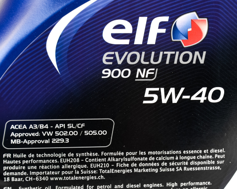 Моторна олива ELF Evolution 900 NF 5W-40, 5 літрів Моторна олива ELF Evolution 900 NF 5W-40, 5 літрів