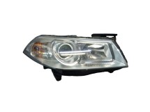 Фара главного света Renault Megane II передняя (R, правая) линза H7, Заводской номер автомобиля = E, D Фара главного света Renault Megane II передняя (R, правая) линза H7, Заводской номер автомобиля = E, D