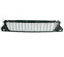 Решітка бампера переднього Renault Duster I