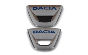 Монограма знак "DACIA" решітки радіатора Dacia Logan I / Sandero I / Duster I