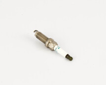 Свеча зажигания Renault Megane IV / Renault Talisman / Renault Kadjar / Nissan Qashqai II / Renault Espace V 1.6 Свеча зажигания Renault Megane IV / Renault Talisman / Renault Kadjar / Nissan Qashqai II / Renault Espace V 1.6