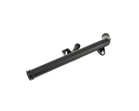 Патрубок охладительной системы (масляного охладителя) Renault Kangoo + Nissan Kubistar 97->08 1.6 16V / 1.6 16V