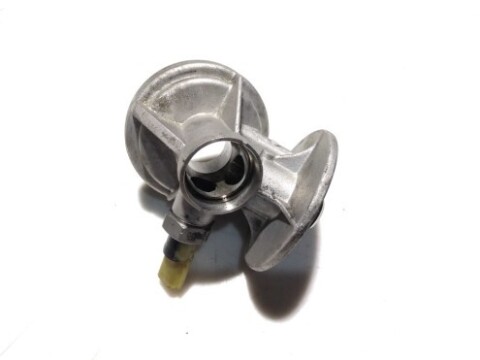 Кронштейн (корпус) оливного фільтра (8200768927) Renault Kangoo I + II / Renault Dokker Кронштейн (корпус) оливного фільтра (8200768927) Renault Kangoo I + II / Renault Dokker