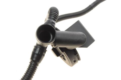 Трубка вентиляції картера Audi A4/A6/A8 3.0 00-06 Трубка вентиляції картера Audi A4/A6/A8 3.0 00-06