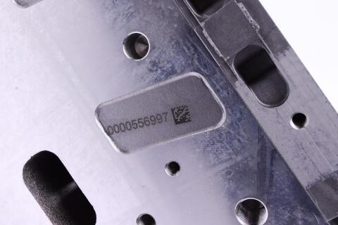 Головка блоку циліндрів VW T5/T6 2.0 BiTDI 09- Головка блоку циліндрів VW T5/T6 2.0 BiTDI 09-