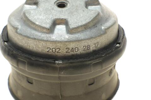 Подушка двигуна (передня) MB C-class (W202)/E-class (W210) 95-03 Подушка двигуна (передня) MB C-class (W202)/E-class (W210) 95-03