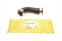 Патрубок интеркулера (нижний) (L) Audi A3/Skoda Octavia/SuperB/VW Golf/Jetta/Passat 2.0D 03- (сзади) Патрубок интеркулера (нижний) (L) Audi A3/Skoda Octavia/SuperB/VW Golf/Jetta/Passat 2.0D 03- (сзади)
