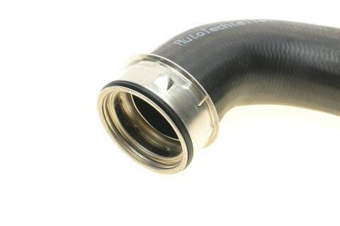 Патрубок інтеркулера (нижній) (L) Audi A3/Skoda Octavia/SuperB/VW Golf/Jetta/Passat 2.0D 03- (ззаду)