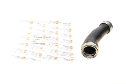 Патрубок интеркулера VW T5 2.5TDI 03- (AXD/AXE/BLJ) (1450.24) Патрубок интеркулера VW T5 2.5TDI 03- (AXD/AXE/BLJ) (1450.24)