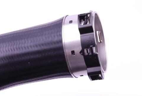 Патрубок интеркулера (L) VW Crafter (30-35) 2.0TDI 10-16 Патрубок интеркулера (L) VW Crafter (30-35) 2.0TDI 10-16