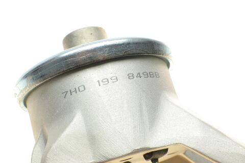 Подушка двигуна (задня) VW T5 2.5 TDI (1990.20) Подушка двигуна (задня) VW T5 2.5 TDI (1990.20)