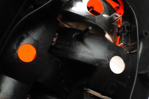 Ліхтар задній VW T6 2.0 TDI 15- (R)