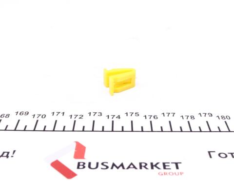 Кліпса кріплення решітки радіатора Renault Master 10 -