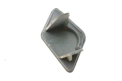 Заглушка омывателя фар BMW 3 (F30) 12-15 (L) Заглушка омывателя фар BMW 3 (F30) 12-15 (L)