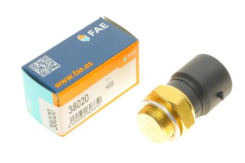 Датчик увімкнення вентилятора Opel Omega B 2.0-3.0 V6 94-03 (3 конт.) (105-100/95-90°C) Датчик увімкнення вентилятора Opel Omega B 2.0-3.0 V6 94-03 (3 конт.) (105-100/95-90°C)