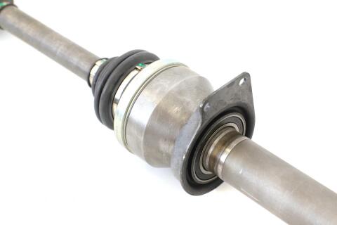 Піввісь VW T5 2.0TDI/2.5TDI 103kw 11- (R) (38x26x879) Піввісь VW T5 2.0TDI/2.5TDI 103kw 11- (R) (38x26x879)