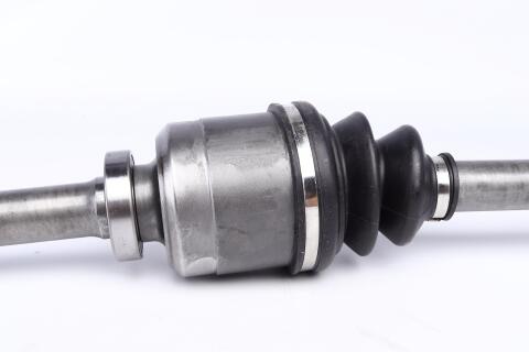 Піввісь Opel Movano/Renault Master 2.5 dCi 01- (R) (28x39x1142)