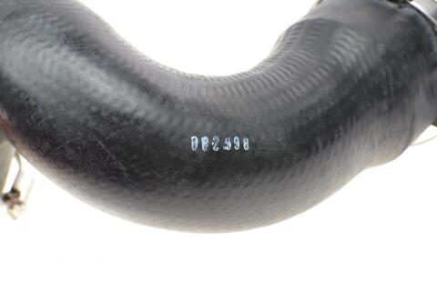 Патрубок интеркулера (R) Fiat Scudo/Peugeot Expert 2.0D/HDi 07- Патрубок интеркулера (R) Fiat Scudo/Peugeot Expert 2.0D/HDi 07-