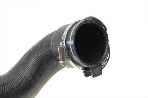 Патрубок интеркулера (R) Fiat Scudo/Peugeot Expert 2.0D/HDi 07- Патрубок интеркулера (R) Fiat Scudo/Peugeot Expert 2.0D/HDi 07-