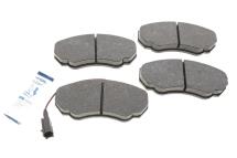 Колодки тормозные (передние) Citroen Jumper 02-/Fiat Ducato/Peugeot Boxer 98-R15 (+датчик) Колодки тормозные (передние) Citroen Jumper 02-/Fiat Ducato/Peugeot Boxer 98-R15 (+датчик)