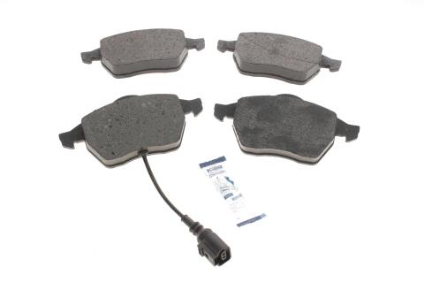 Колодки тормозные (передние) Audi A3/TT/Seat Leon/Skoda Octavia/VW Golf 96-10/Polo 05-09 (+датчик)