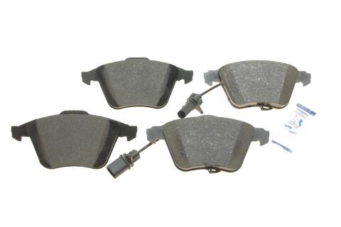 Колодки тормозные (передние) Audi A4 03-09/A6/A8 03-11/Seat Exeo 08-13 (+датчики)