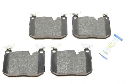 Колодки гальмівні (передні) BMW 1 (F20/F21)/2 (F22/F44-F46/F87)/3 (F30/F31/F34/F80)/4 (F32/F36) 11- Колодки гальмівні (передні) BMW 1 (F20/F21)/2 (F22/F44-F46/F87)/3 (F30/F31/F34/F80)/4 (F32/F36) 11-