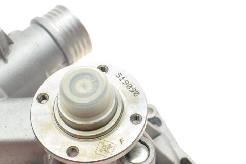 Помпа води BMW 5 (E34)/7 (E32) 3.0/4.0 92-97 M60 B30/M60 B40 Помпа води BMW 5 (E34)/7 (E32) 3.0/4.0 92-97 M60 B30/M60 B40