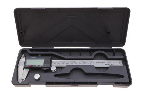 Штангенциркуль цифровой (150 mm)