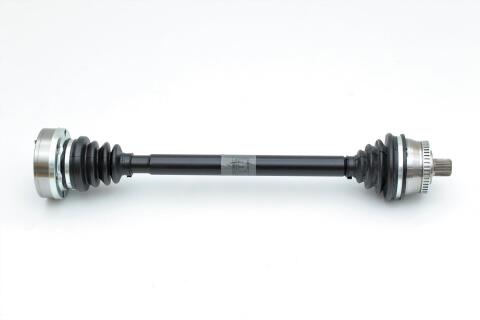 Полуось (передняя) (L) Audi A4 1.8/T 95-01/VW Passat B5 1.8/2.0 96-00 (33z/28z/609mm) (+ABS45z) МКПП