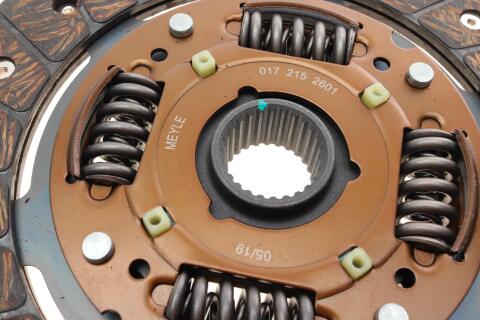 Диск сцепления MB 190 (W201)-93 (d=215mm)