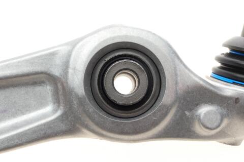 Важіль підвіски (передній/знизу/ззаду) (R) BMW 5 (F10/F18)/6 (F12/F13) 09-18 Важіль підвіски (передній/знизу/ззаду) (R) BMW 5 (F10/F18)/6 (F12/F13) 09-18