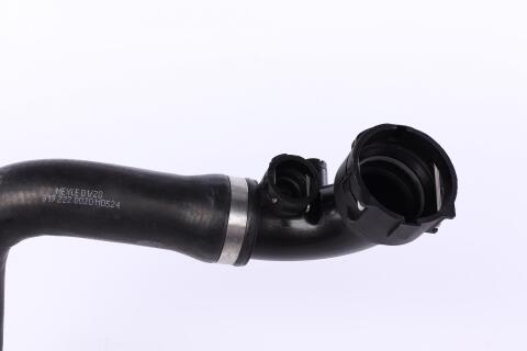 Патрубок системи охолодження BMW X5 (E53) 3.0i 00-06