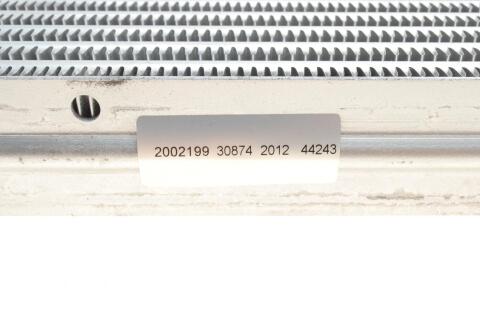 Радіатор інтеркулера Opel Vivaro/Renault Trafic 1.9/2.5D 01- Радіатор інтеркулера Opel Vivaro/Renault Trafic 1.9/2.5D 01-