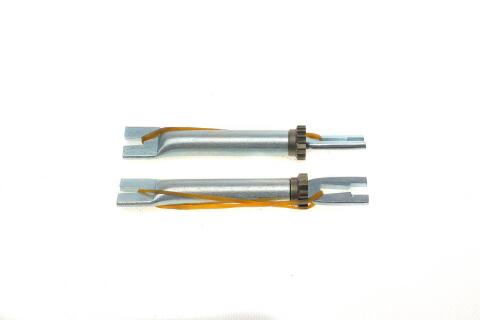 Трещотка колодок ручника Skoda Rapid 12-19/VW Polo 10- (к-кт) Трещотка колодок ручника Skoda Rapid 12-19/VW Polo 10- (к-кт)