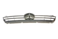 Решетка радиатора MB Sprinter CDI 03-(без улыбки) (9018800385) Решетка радиатора MB Sprinter CDI 03-(без улыбки) (9018800385)