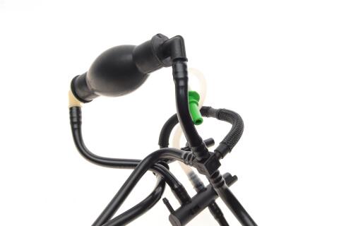 Трубка паливна Peugeot 206/307/Citroen Xsara 1.4 HDi (паливний фільтр - ПНВТ)