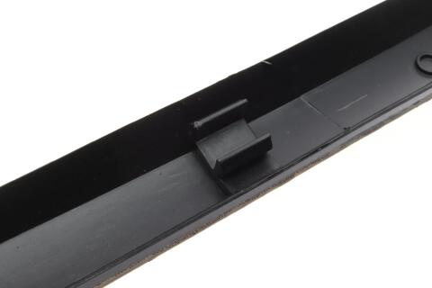 Накладка скла лобового MB Vito (W638) 96-03 (L)