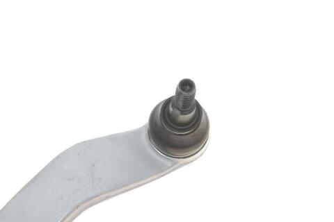 Рычаг подвески (передний/снизу/сзади) (R) Audi A4/A6/A8 94-/Skoda SuperB 01-08/VW Passat 96-00 (Alu)