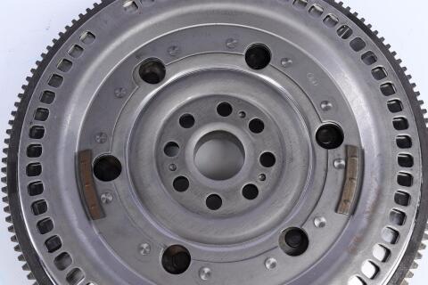 Маховик демпферний 1.8TDCI 8V FORD Connect 02-13, Focus I 98-04