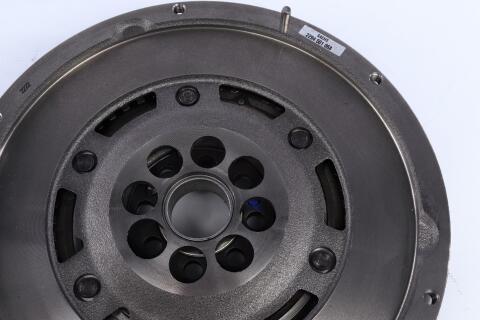 Маховик демпферний 1.8TDCI 8V FORD Connect 02-13, Focus I 98-04