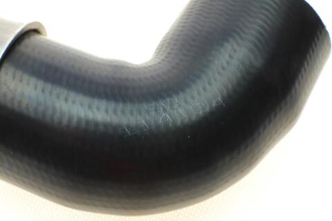 Патрубок інтеркулера (верхній) (R) VW Caddy III 1.9/2.0TDI 04- Патрубок інтеркулера (верхній) (R) VW Caddy III 1.9/2.0TDI 04-