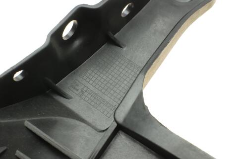 Кронштейн крепления бампера (заднего/R) VW T5 03-15