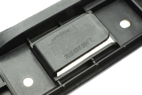 Кронштейн крепления бампера (заднего/R) VW T5 03-15