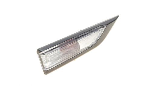 Повторювач повороту на крило VW T6 15- (R) (BLACK) Повторювач повороту на крило VW T6 15- (R) (BLACK)