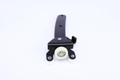 Ролик двери (боковой/нижний) VW Caddy 03-(L) (с кронштейном)