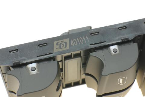 Кнопка стеклоподъемника Audi A3 03-13/A6 04-11/Q7 06-15