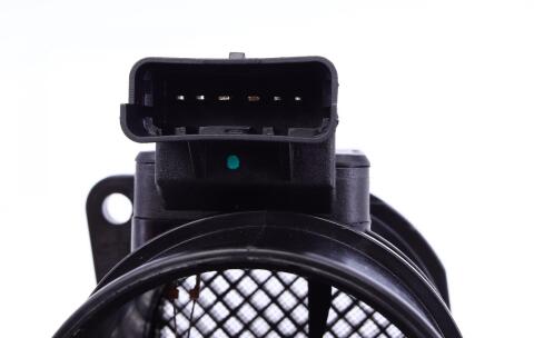 Расходомер воздуха Renault Trafic/Opel Vivaro 1.9dCi 01- Расходомер воздуха Renault Trafic/Opel Vivaro 1.9dCi 01-