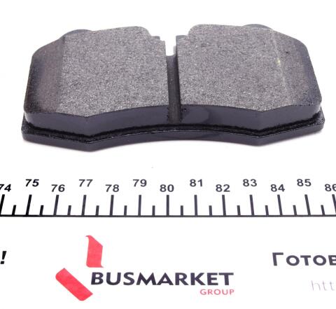 Колодки тормозные (передние) BMW 7 (E38) 94-01/8 (E31) 90-99 (Brembo) Q+